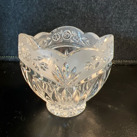Oneida SOUTHERN‎ GARDEN Crystal Potpourri Bowl Votive Candle Holder-3.75”X3.75” - Picture 2 of 8